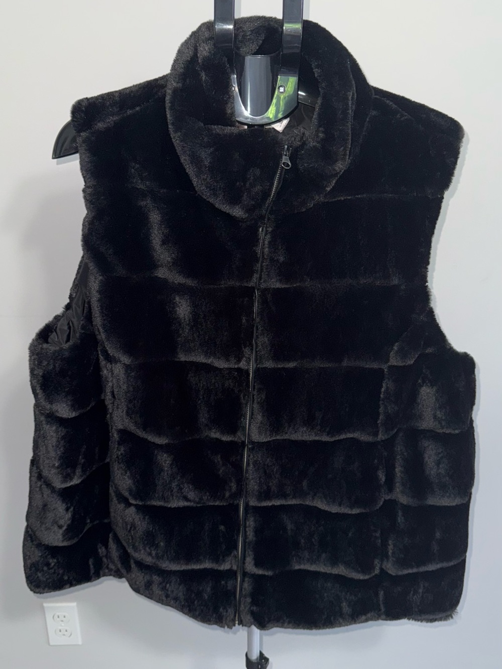 Catherine Malandrino Black Faux Fur Puffer Vest